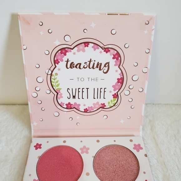 Cotton Candy Champagne Blushlighter 4 Rose-Flushed Metallic Sheen Shades Palette - Picture 6 of 10